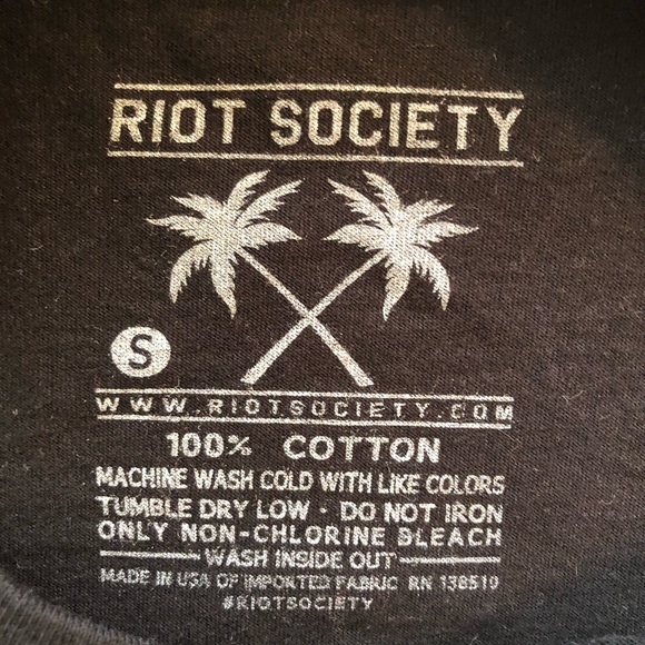 Tilly’s - Never Worn ( Riot Society ) T - Shirt - Picture 2 of 3